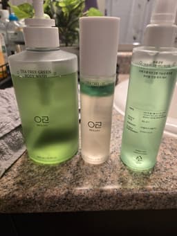 WOLLYO Tea Tree Oil Calming Mist 100ml — photo from Cara's review