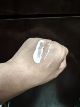 SUNZEON SUNZEON SPORT COOLING MOISTURE SUNSCREEN SPF50+ PA++++ 50ml — photo from Angela's review