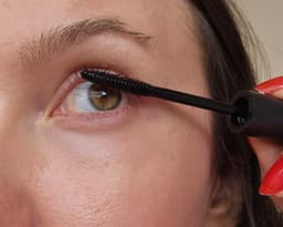 KIERA Blooming Eyelash Serum (Black) — photo from Maria's review