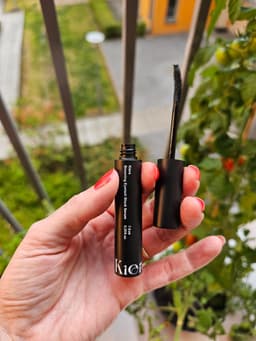 KIERA Blooming Eyelash Serum (Black) — photo from Maria's review