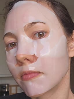 KIERA Vitalizing Hydrogel Collagen Mask — photo from Maria's review