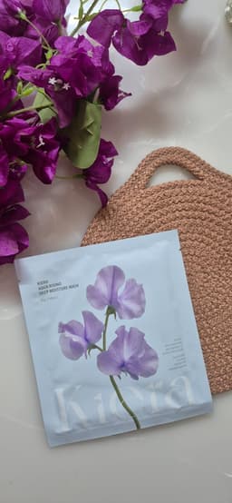 KIERA Aquarizing Deep Moisture Hydrogel Mask — photo from Anusha's review