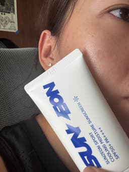 SUNZEON SUNZEON SPORT COOLING MOISTURE SUNSCREEN SPF50+ PA++++ 50ml — photo from Yvette's review