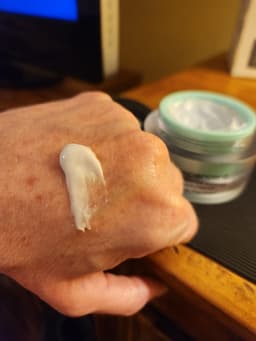 딥퍼센트 (deepercent) BLUEWATER MARINE BARRIER CREAM — photo from Donna's review