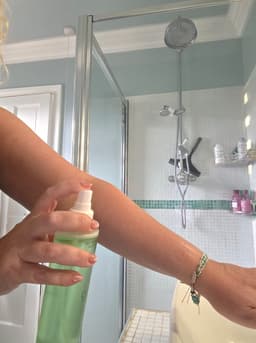 WOLLYO Tea Tree Green Body Mist 200ml — photo from Tally's review