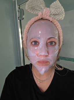 KIERA Aquarizing Deep Moisture Hydrogel Mask — photo from Tally's review