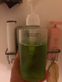 WOLLYO Tea Tree Green Body Wash 500ml — photo from Michelle's review